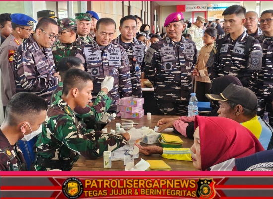 Koarmada RI Gelar Bakti Sosial dan Kesehatan di Muara Angke