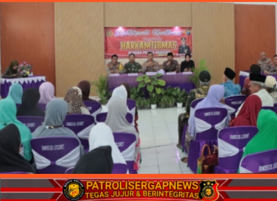 Silaturahmi Kamtibmas, Polres Nganjuk Berikan Baksos dan Bakkes untuk Lansia di Loceret