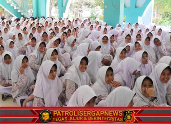 Ratusan Santri dan Santriwati Ponpes Annuqthah Sambut Silaturahmi Kapolres Metro Tangerang Kota