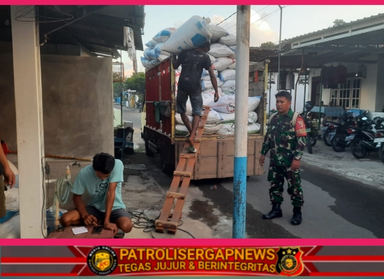 TNI Terus Kawal Serapan Gabah di Pacitan