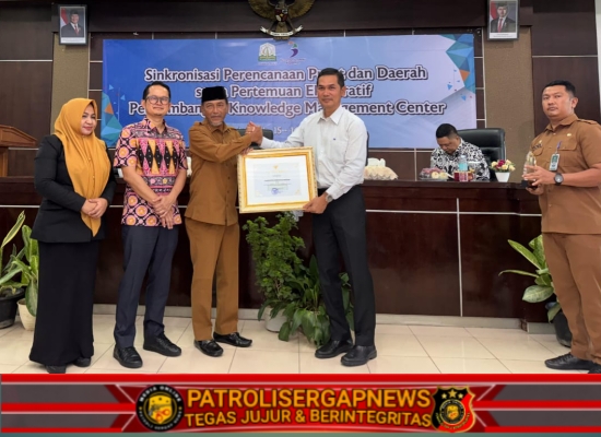 Pemda Bireuen Terima Penghargaan Atas Capaian Indeks Pengelolaan Keuangan Daerah IPKD.