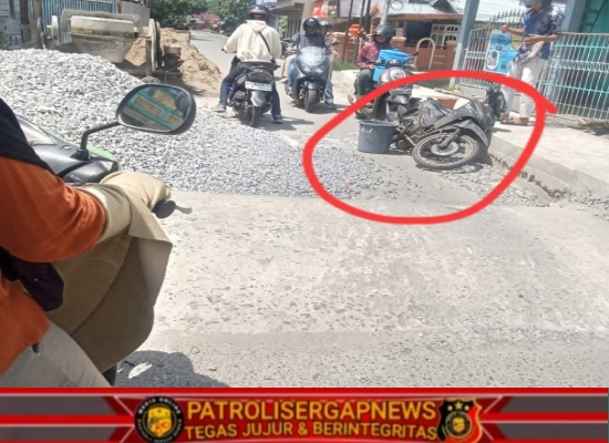 Kecelakaan Tunggal Akibat Pekerjaan Drainase Letak Bahan Material Bukan Pada Tempatnya
