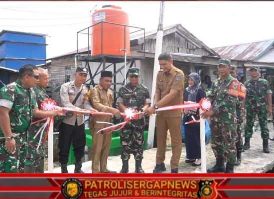 Dandim 0419/Tanjab Serahkan Bantuan Sumur Bor dari Pangdam II/Sriwijaya untuk Warga Desa Sungai Dualap