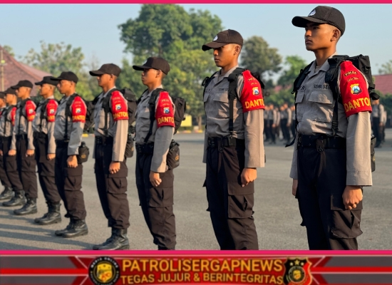 Serasa di Akademi Internasional, Komando ‘Roll Call Begin!’ Menggema di Apel Siswa Bintara SPN Polda Jatim