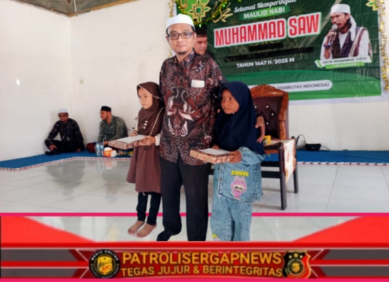 PPDI Bireun Peringati Acara Maulid Nabi, di Sertai Santunan Yatim Piatu, Berbagi Al-Quran Braille dan Tongkat untuk Tuna Netra